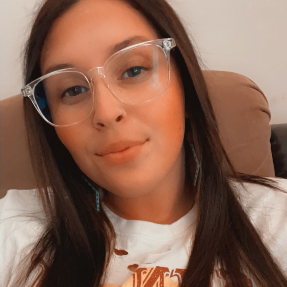 Meet your Posher, Charlene